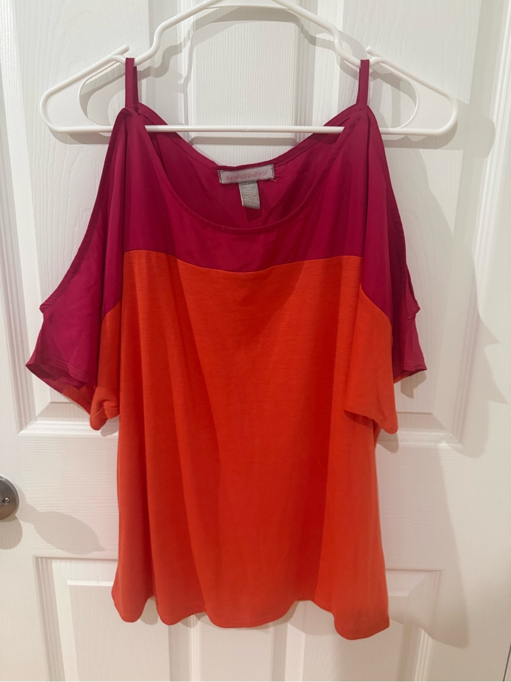 Cold-Shoulder Two-Tone Women's Top in Fuchsia and Orange